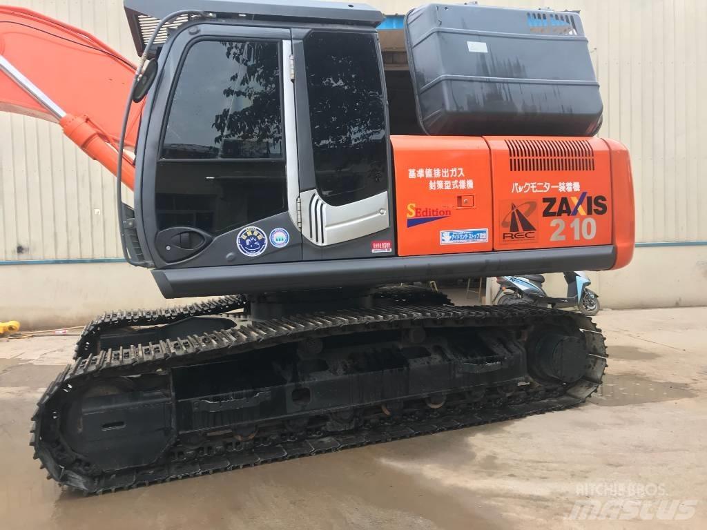 Hitachi ZX 210 Pásová rýpadla