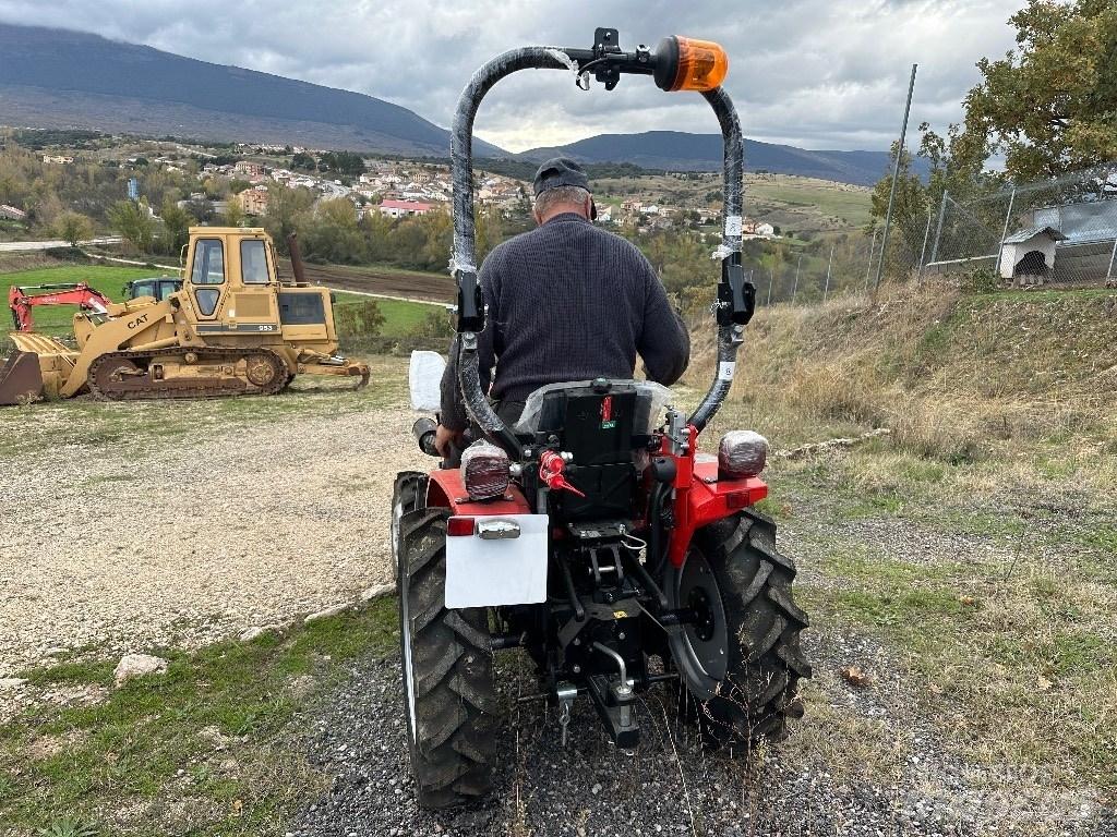  FIELDTRACK 180D Traktory