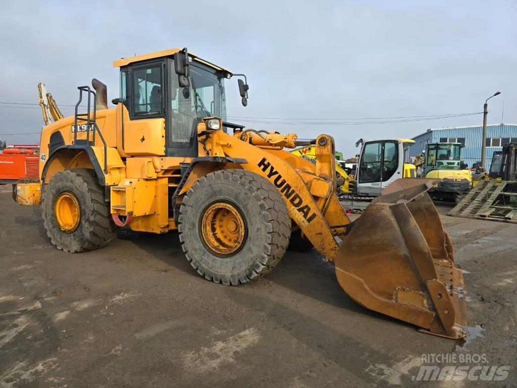 Hyundai HL 960 Kolové nakladače