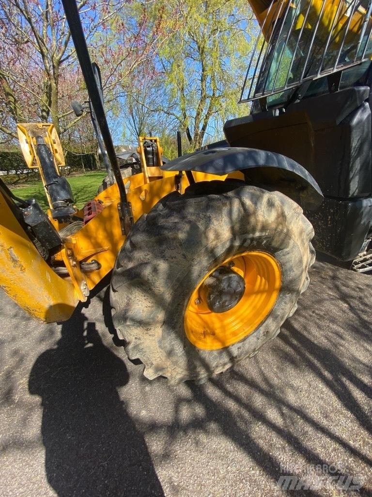 JCB 540-170 Teleskopické manipulátory