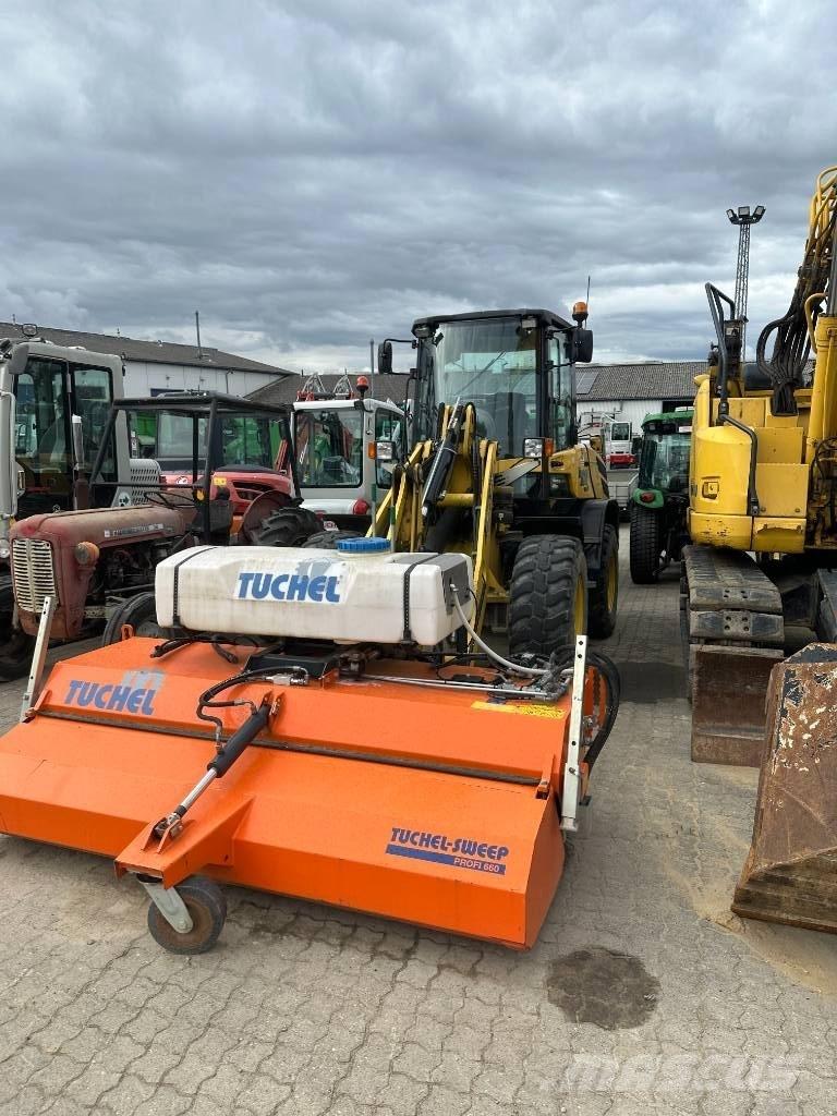 Yanmar V 100 Mininakladače