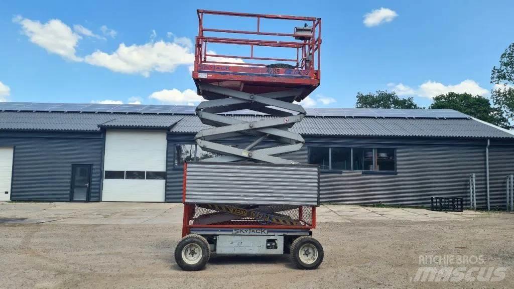 SkyJack 6832 Nůžková zvedací plošina