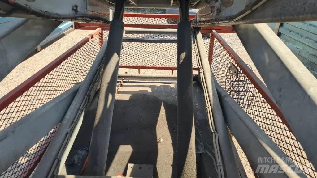 SkyJack 6832 Nůžková zvedací plošina