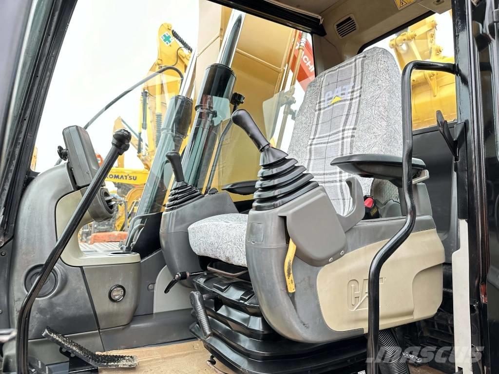 CAT 312D2GC Midi rýpadla 7t - 12t