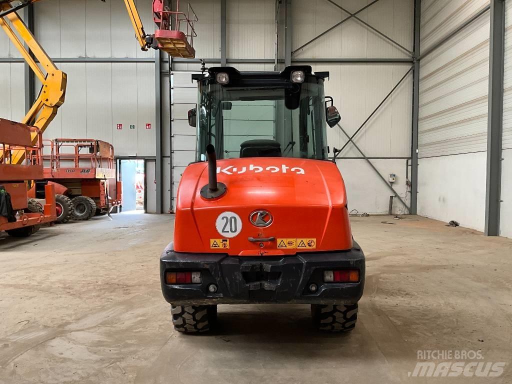 Kubota R 065 Kolové nakladače