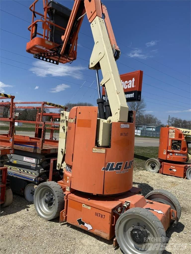 JLG E300AJP Kloubové plošiny