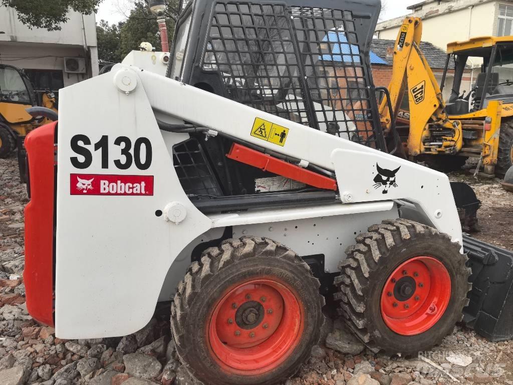 Bobcat S 130 Smykem řízené nakladače