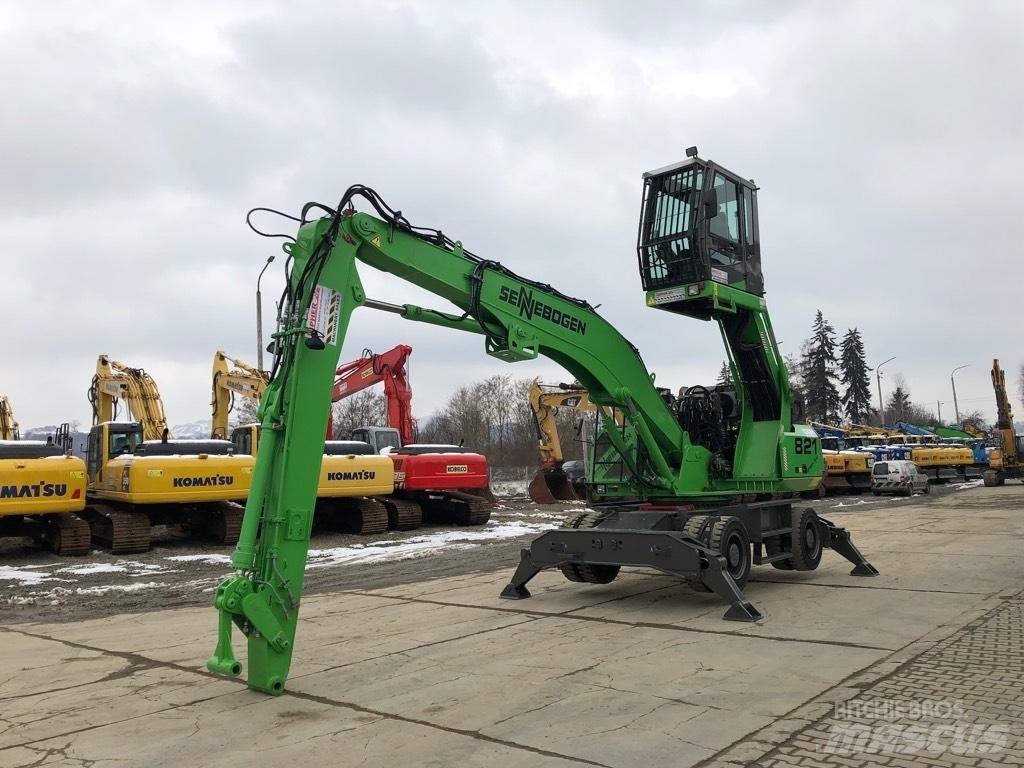 Sennebogen 821 Stroje pro manipulaci s odpadem