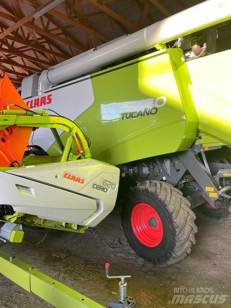 CLAAS Tucano 440 Sklízecí mlátičky
