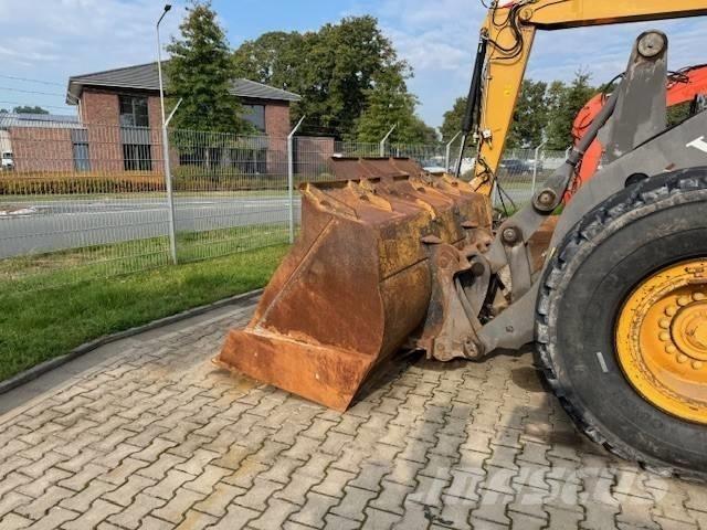 Volvo L 90 F Kolové nakladače
