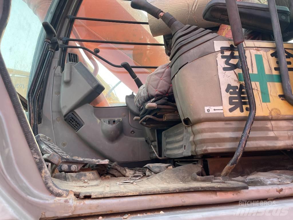 Hitachi ZX 270 Pásová rýpadla
