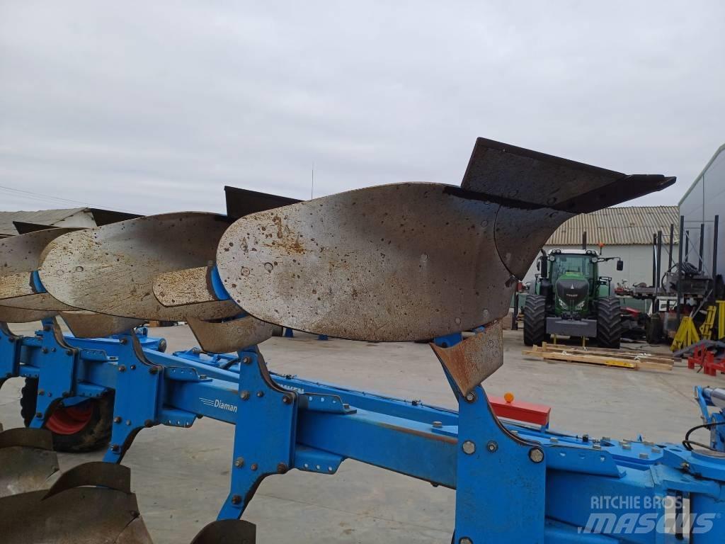 Lemken Diamant Oboustranné pluhy