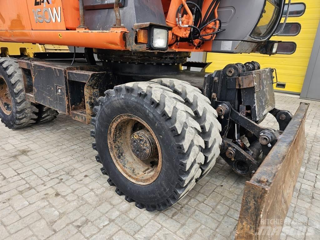 Hitachi ZX160W Kolová rýpadla