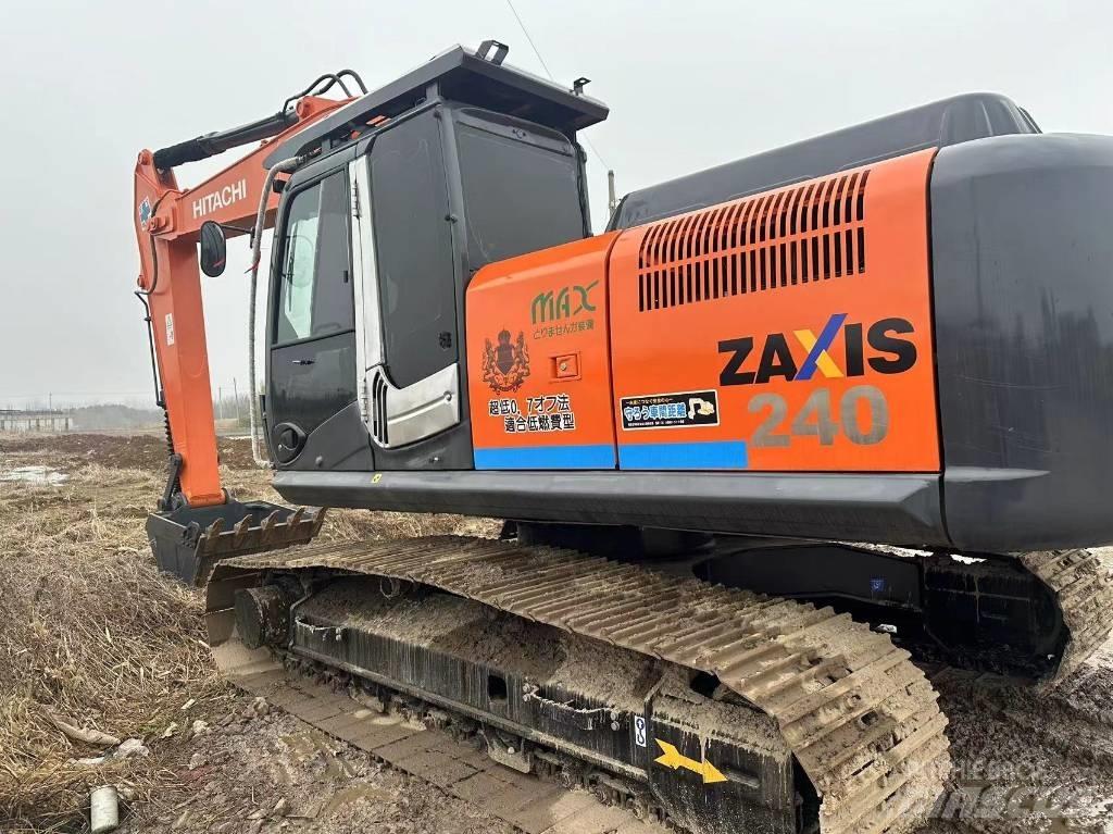 Hitachi ZX 240 Pásová rýpadla