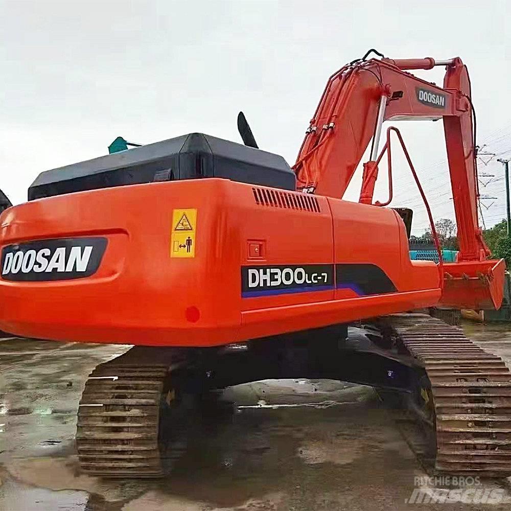 Doosan 300 Pásová rýpadla