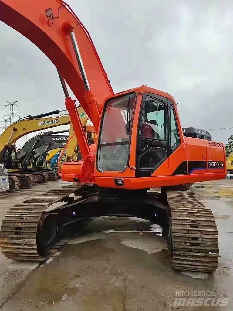 Doosan 300 Pásová rýpadla