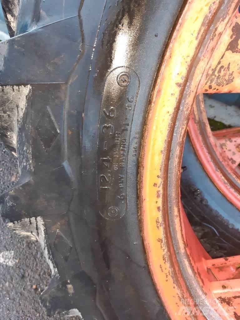 Goodyear 12.4-36 Pneumatiky, kola a ráfky