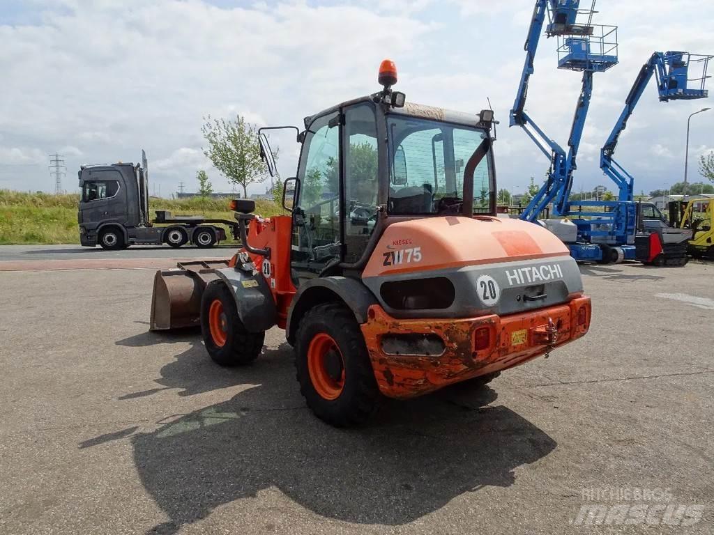 Hitachi ZW75 Stavebnictví - ostatní