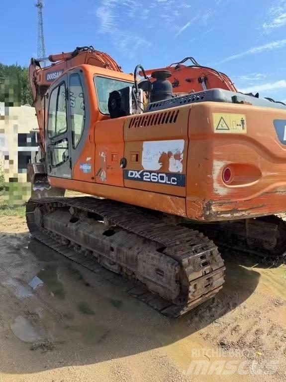 Doosan DX 260LC Pásová rýpadla