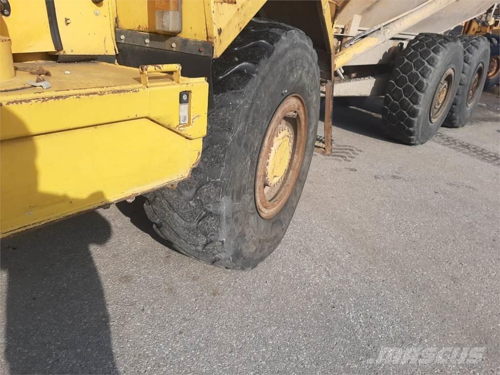 Volvo A25B 6x6 Kloubové dempry