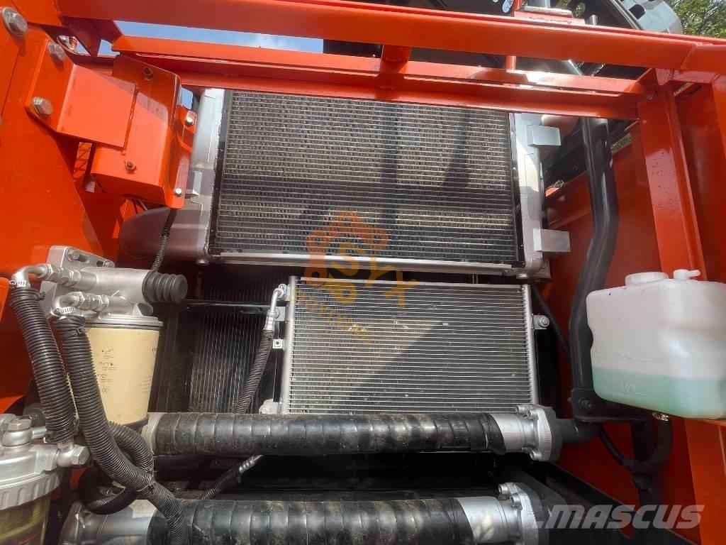 Doosan DX 300 Pásová rýpadla