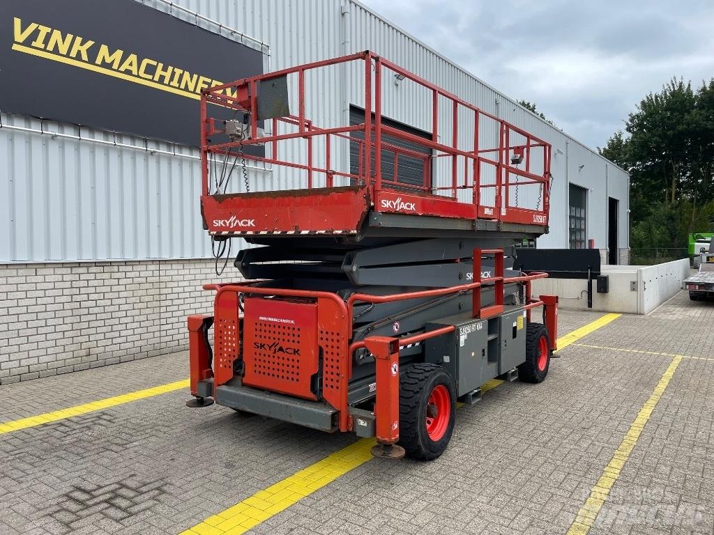 SkyJack SJ 9250 RT Nůžková zvedací plošina
