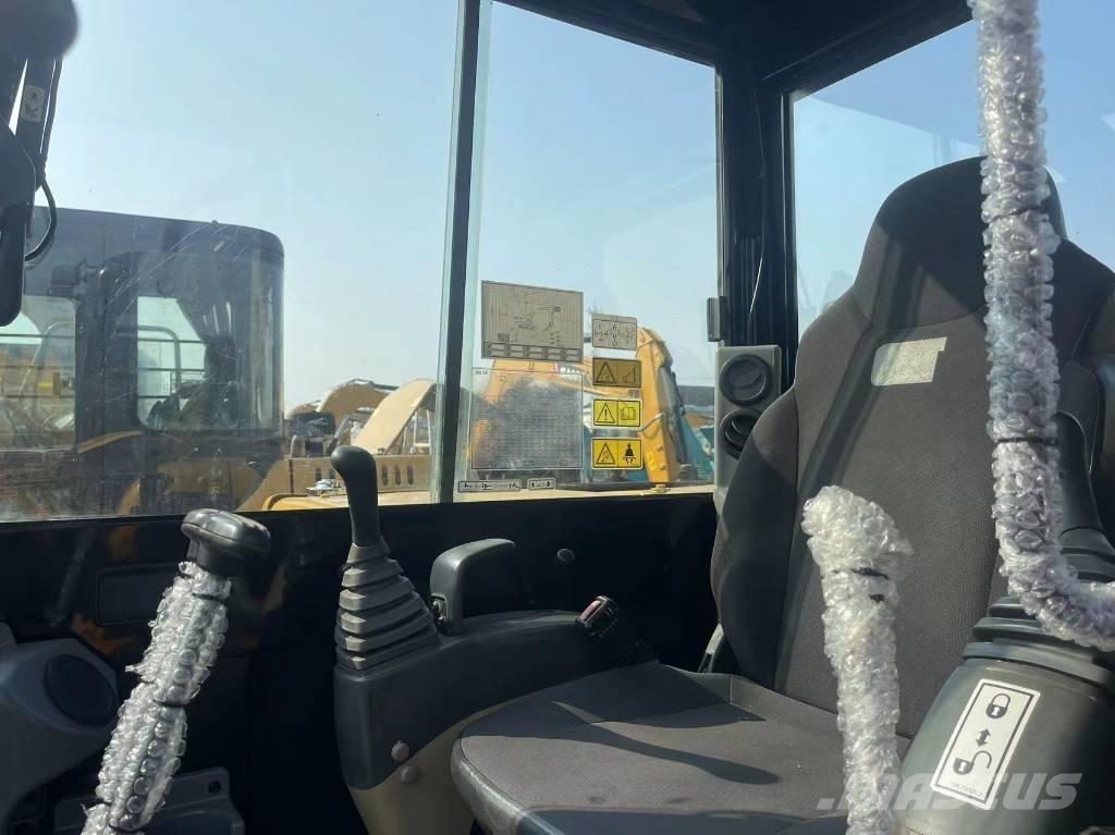 CAT 305.5 E CR Mini rýpadla < 7t