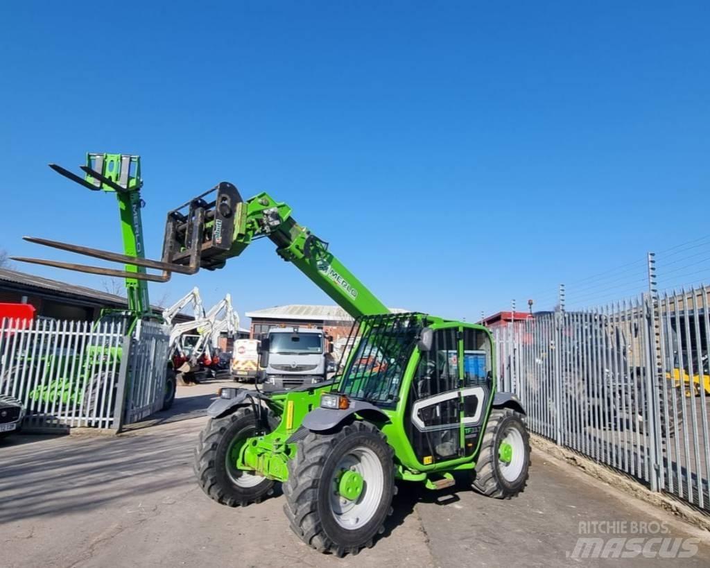 Merlo TF 33.7 Teleskopické manipulátory