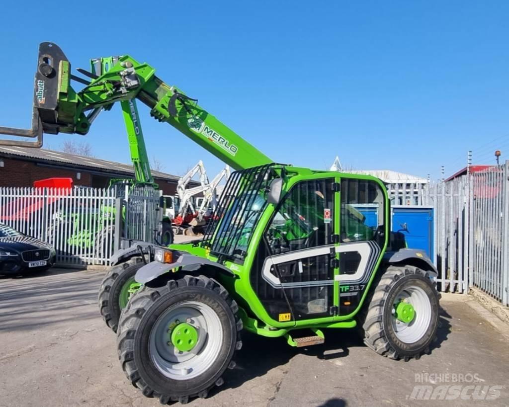 Merlo TF 33.7 Teleskopické manipulátory