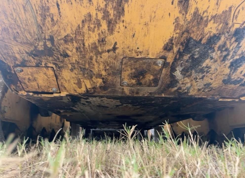 CAT 299 D 3 Smykem řízené nakladače
