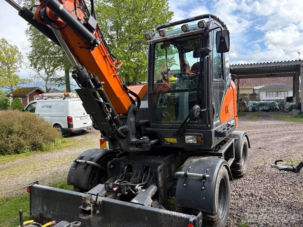Develon DX 100 W-7 Kolová rýpadla