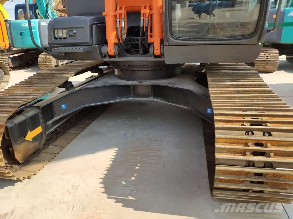 Hitachi Zaxis 210 Pásová rýpadla