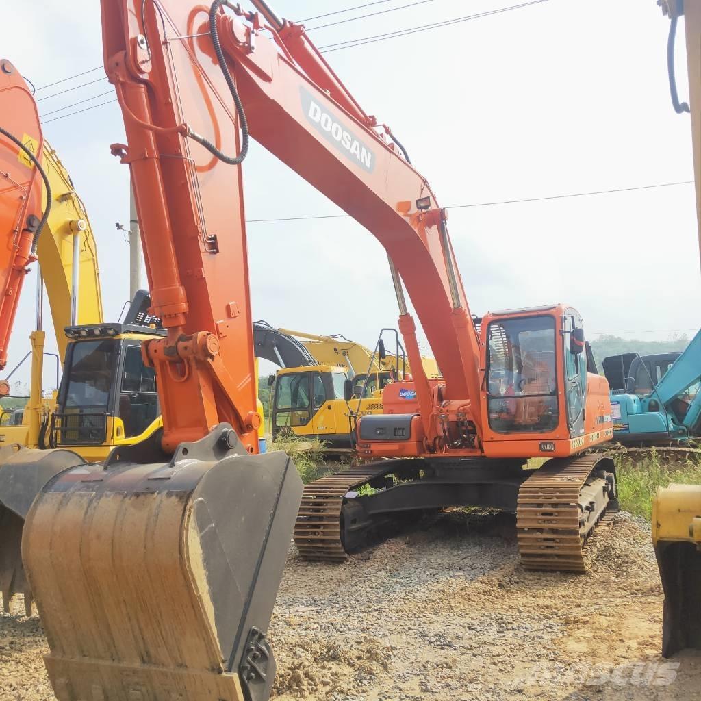 Doosan DX 300 LC Pásová rýpadla