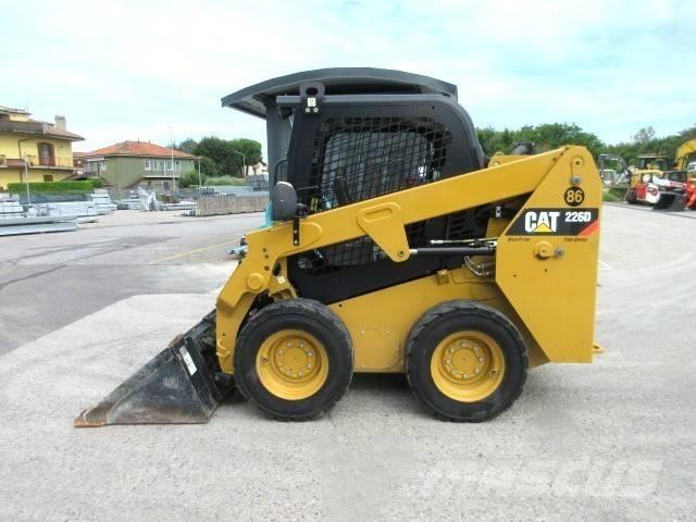 CAT 226 D Smykem řízené nakladače