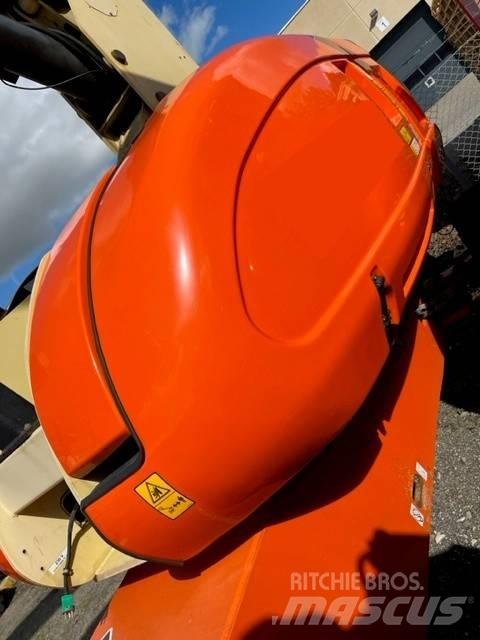 JLG 860 SJ Teleskopické plošiny