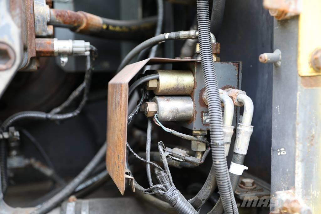 Sumitomo SH200A3 Pásová rýpadla