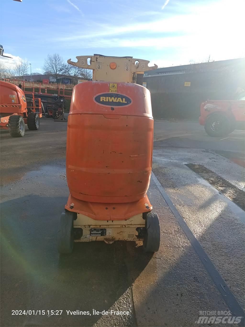 JLG T10E Další zvedače a plošiny