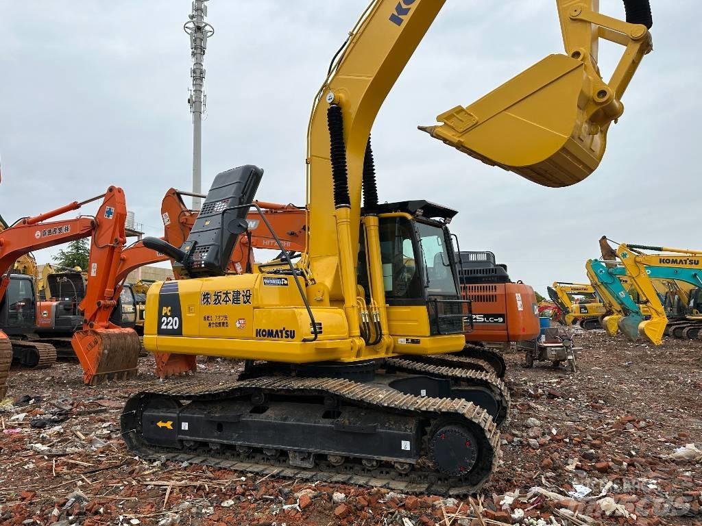 Komatsu PC 220-8M0 Pásová rýpadla