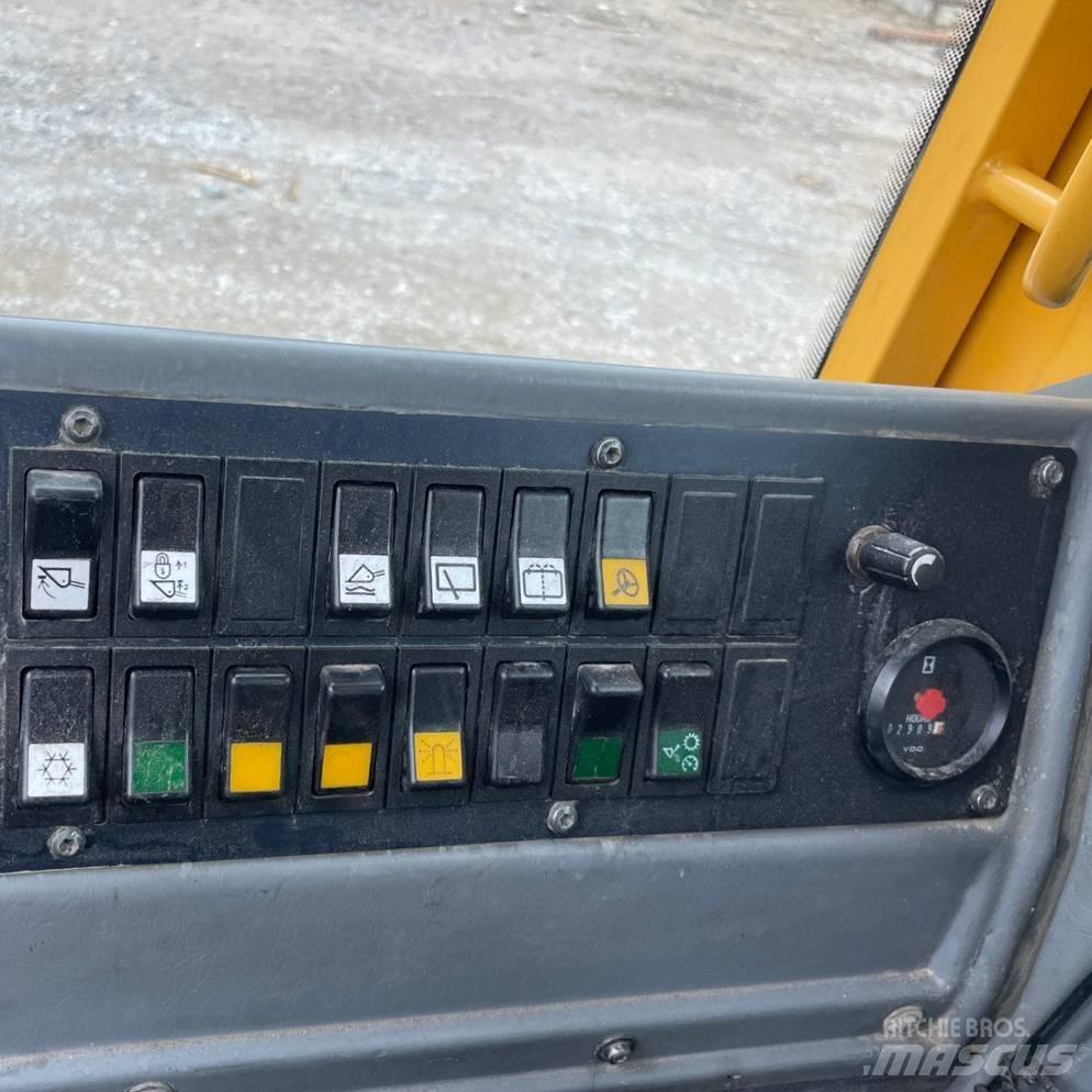 Volvo L 90 E Kolové nakladače