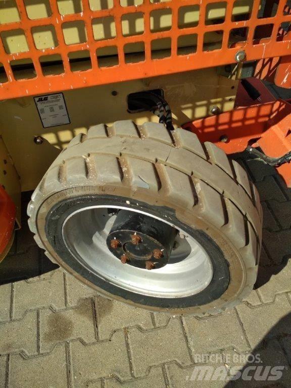 JLG M 4069 Nůžková zvedací plošina