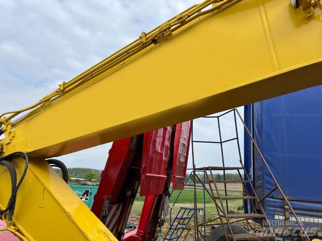 Komatsu PC 228 USLC Pásová rýpadla