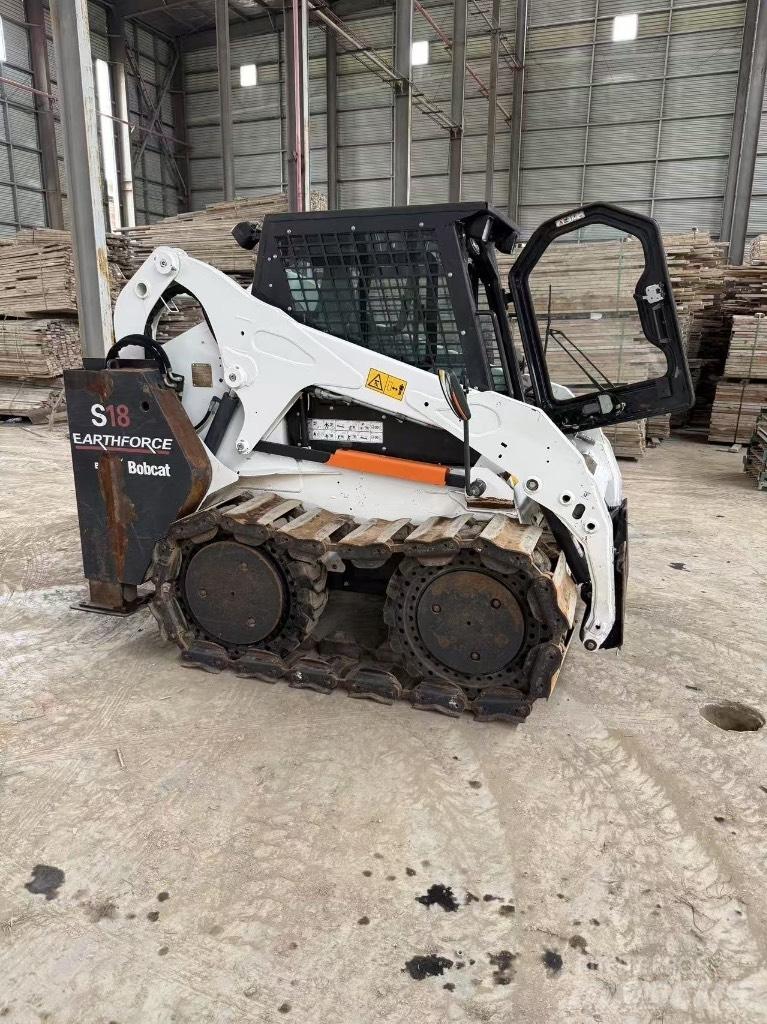 Bobcat S 18 Smykem řízené nakladače