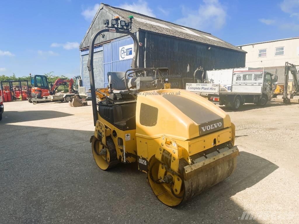 Volvo DD 25 B Tandemové válce