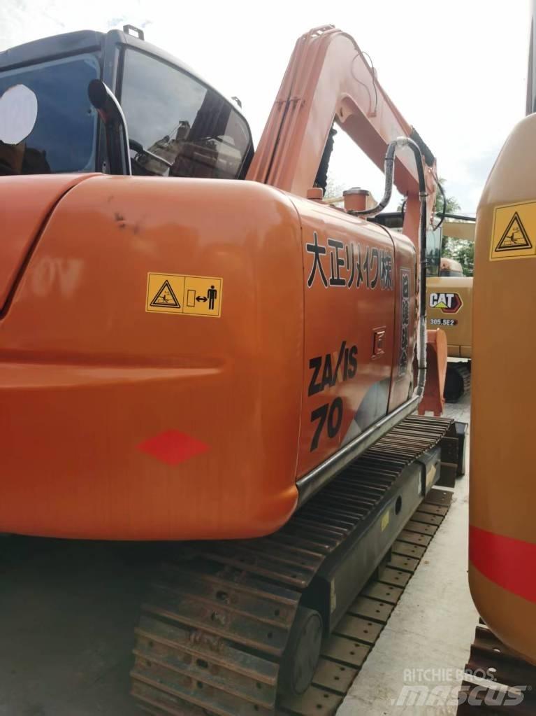 Hitachi ZX 70 Midi rýpadla 7t - 12t