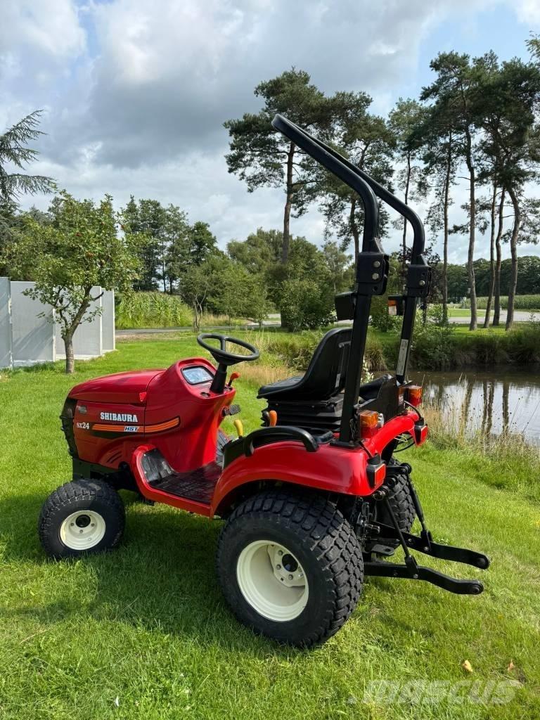 Shibaura SX 24 Kompaktní traktory