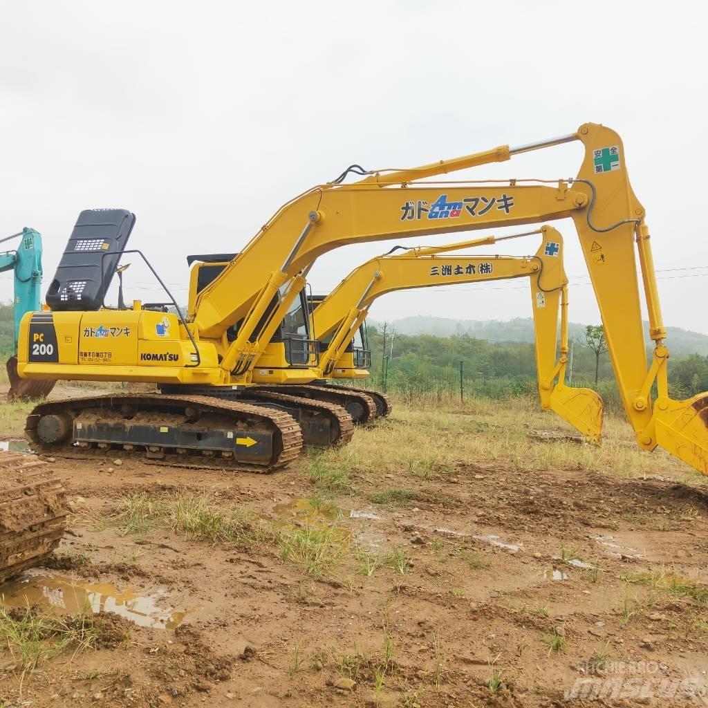 Komatsu PC200-8 Pásová rýpadla