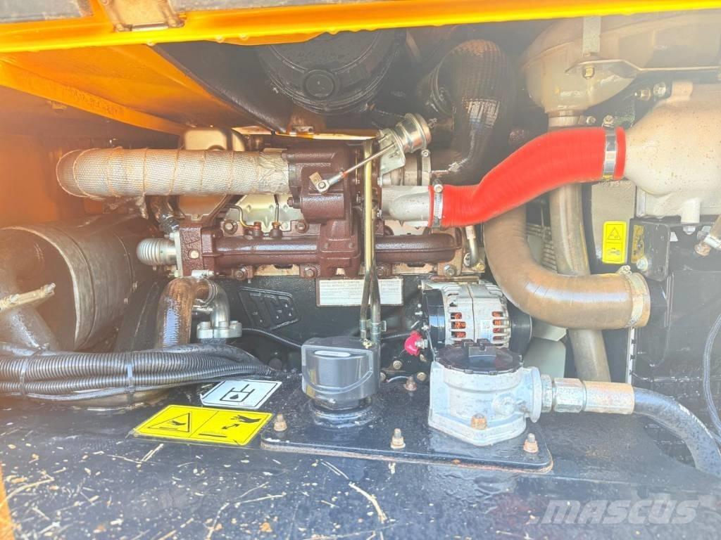 JCB 6 T Vyklápěcí dempry