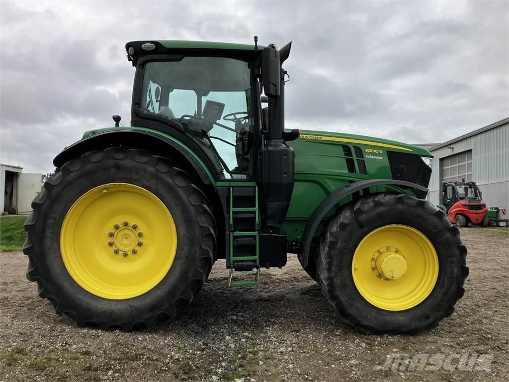 John Deere 6230R Traktory