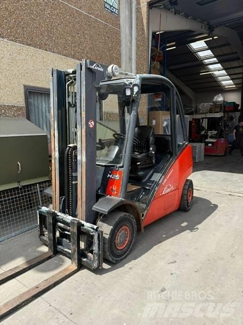 Linde H 25 D Dieselové vozíky
