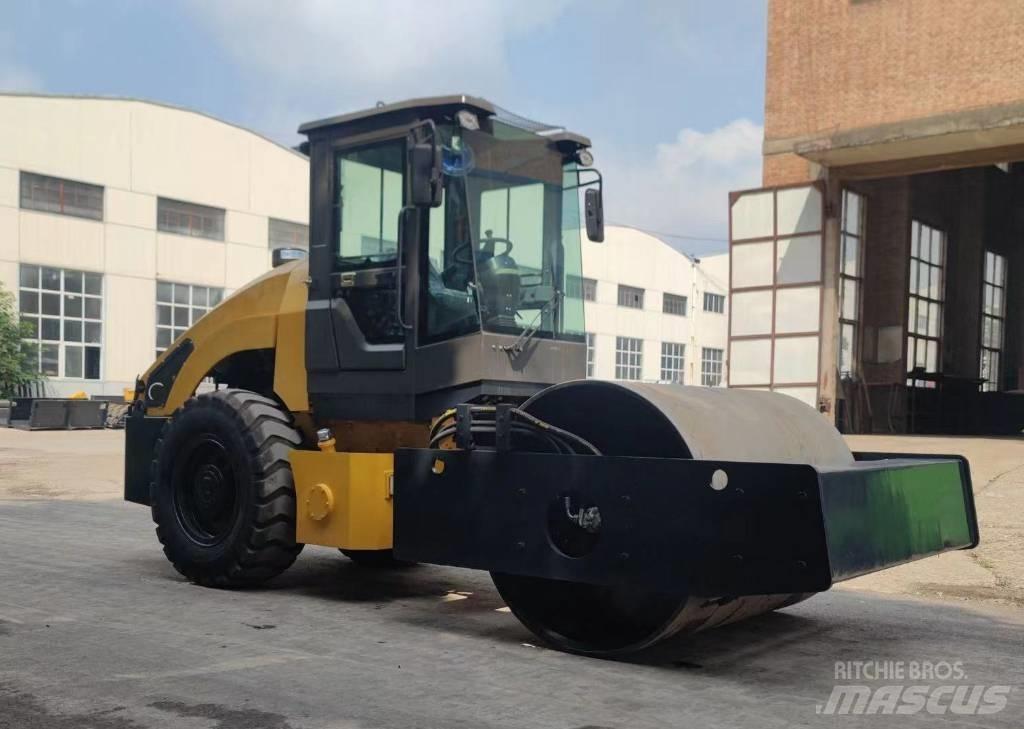 Hytec ZL90 úthenger Půdní kompaktory